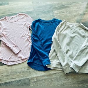 Women’s size large gap waffle knit tops -long sleeve